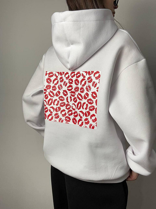 Унисекс худи оверсайз кроя с принтом поцелуи турецкая Тринитка на флисе Одесса - изображение 1