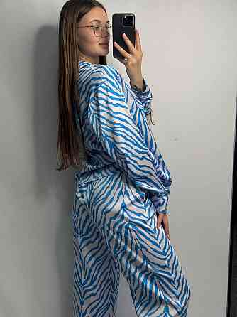 Женский шелковый костюм со штанами Голубой M/L Харьков