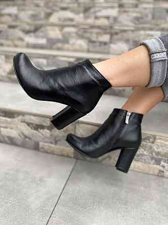 Nivelle Класичні черевики жіночі з натуральної шкіри чорні на підборах весна-осінь демісезонні Коломия