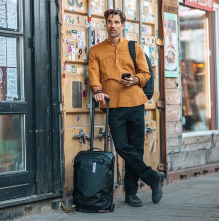 Дорожный чемодан Thule Chasm Carry-On 55cm/22