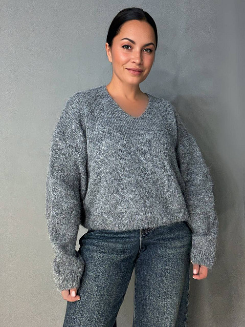 Светр жіночий A-N 08-1 оверсайз з вовною виріз мис, сірий, one size Київ - фото 11