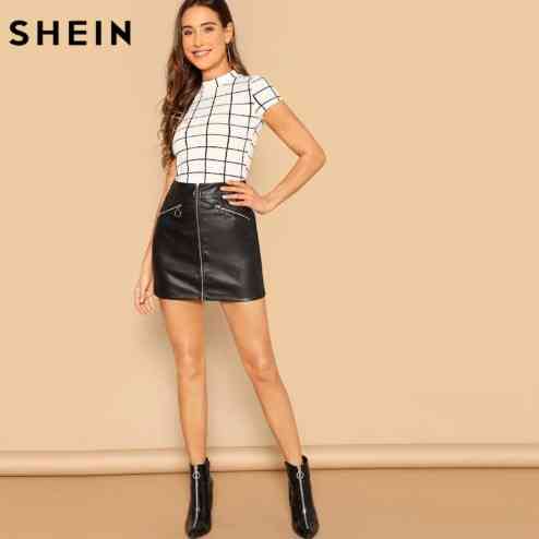 Жіноча футболка в клітинку з високим горлом біло-чорний Київ