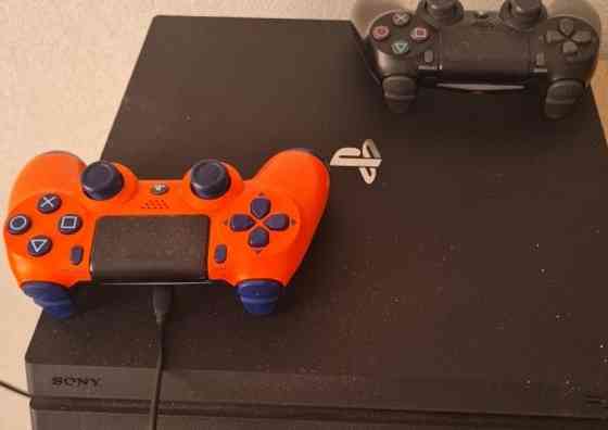 Приставка SONY PlayStation PS4 Pro +2 джойстика Киев