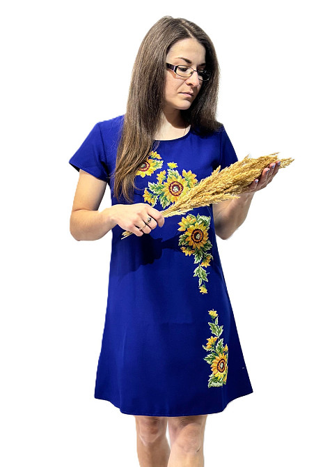 Женское вышитое платье ярко синее короткий рукав в Подсолнухах Киев - изображение 2