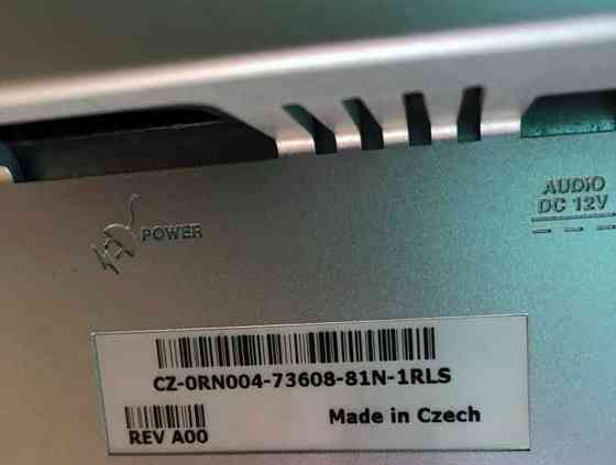 Монитор Dell 17