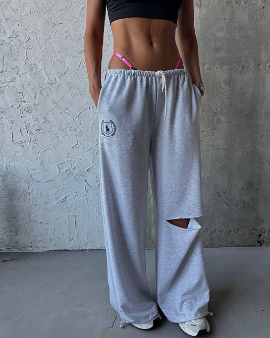 Женские оверсайз джоггеры с акцентным разрезом на колене двухнитка Одесса - изображение 4