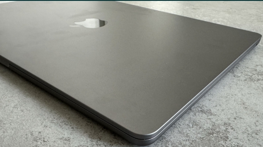 Ноутбук: MacBook Air 15" M2 8/512Gb. Space Gray. Київ - фото 2