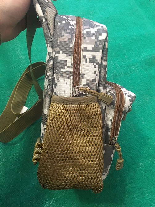 Мужская сумка тактическая через плечо хаки, пиксель - размер сумки 35*21см, 3 кармана, с USB шнуром Киев - изображение 4