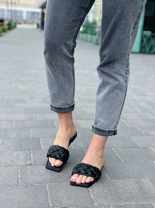 Lonza Шльопанці жіночі літні чорні з відкритим носком еко-шкіра LONZA G1-11A р. 37-40 / Легкі ш Коломыя - изображение 4