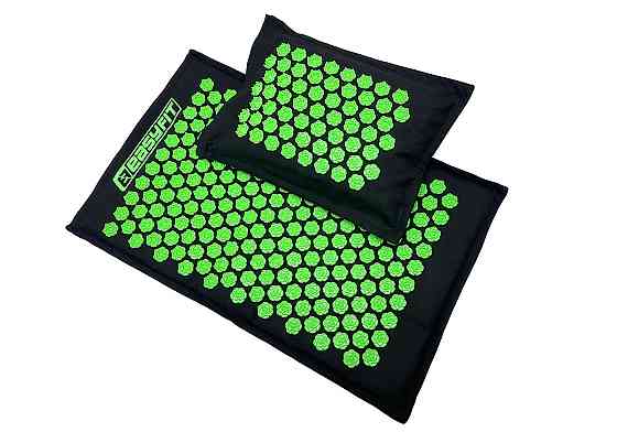 Масажний килимок EasyFit AcuRelax з голками (аплікатор Кузнєцова) чорно-зелений Коломия