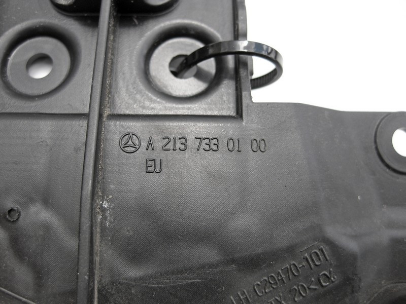 Mercedes-Benz  A2137330100 Кронштейн замка задніх лівих дверей E-Class W213 Одеса - фото 3