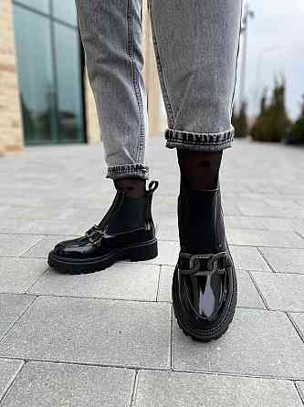 SOTHBY'S Черевики жіночі Sothby 's чорні шкіра лакована 37р. (M-1079 4988) Коломыя