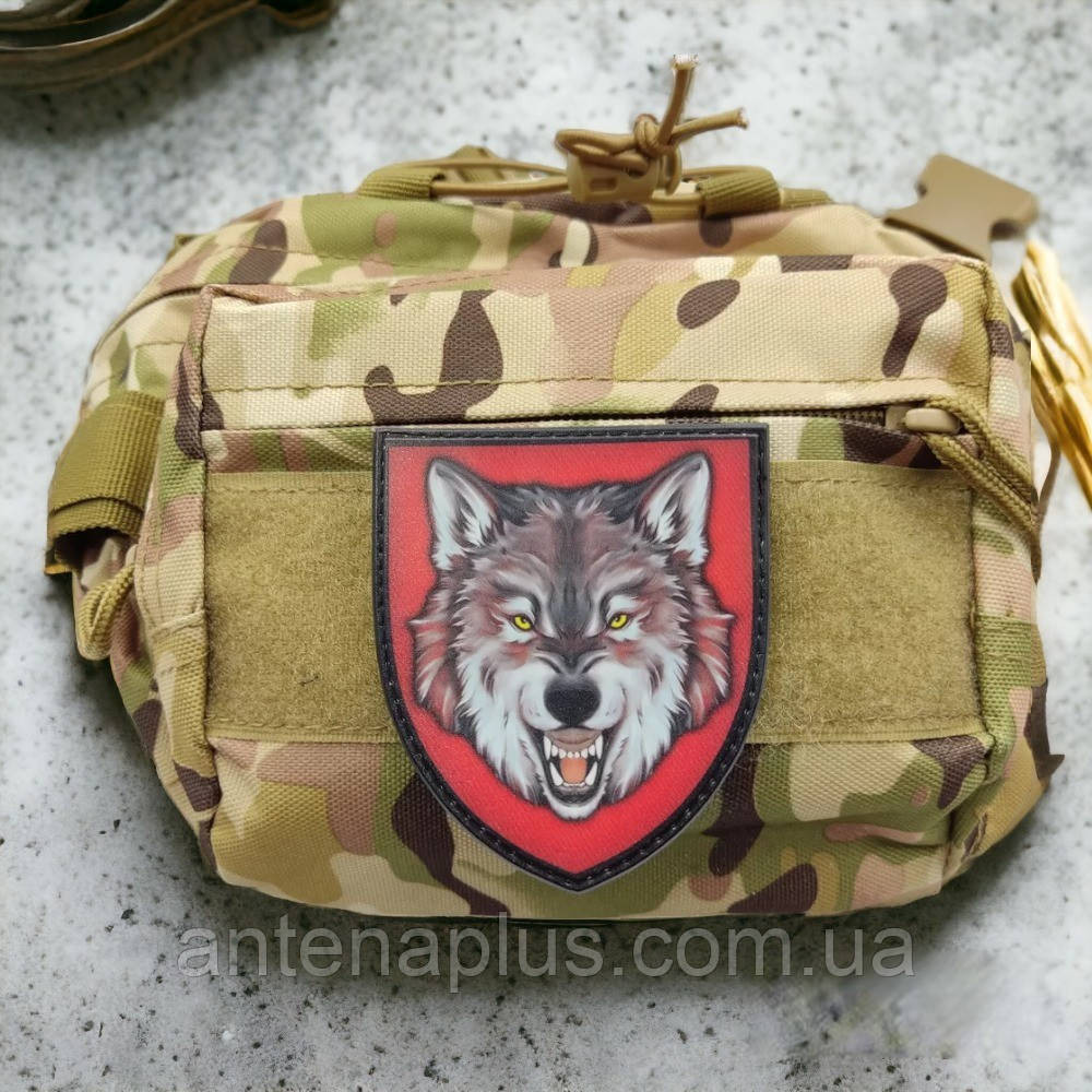 Вовк на червоному шеврон / патч Київ - фото 2