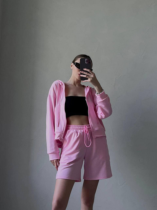 Женский прогулочный оверсайз костюм двойка: кофта и шорты двухнитка Барби Одесса - изображение 2