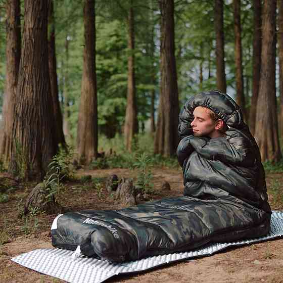 Спальный мешок с капюшоном Naturehike M320 CNK2350WS023 правый (Зеленый камуфляж) Винница