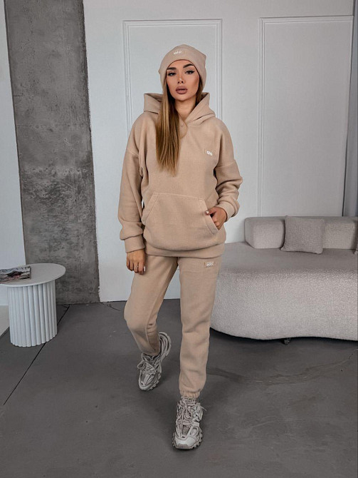Жіночий стильний теплий костюм із флісу-полар із шапкою Пісочний, 42/44 Одеса - фото 6