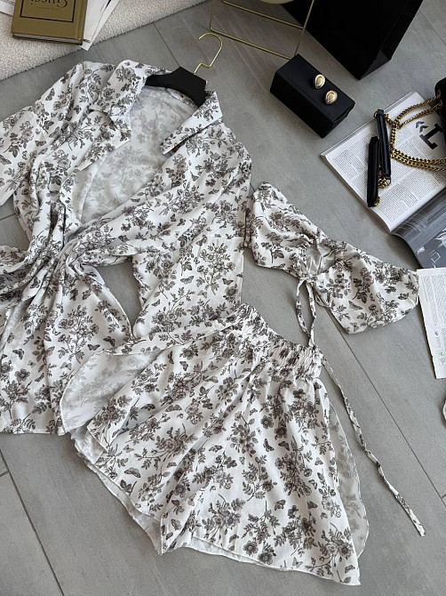 Жіночий літній принтований костюм четверка: хустка, кроп-топ, сорочка та шорти штапель/софт Чорний Одеса - фото 4