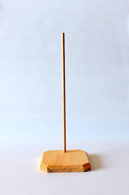 Подставка для кукол 