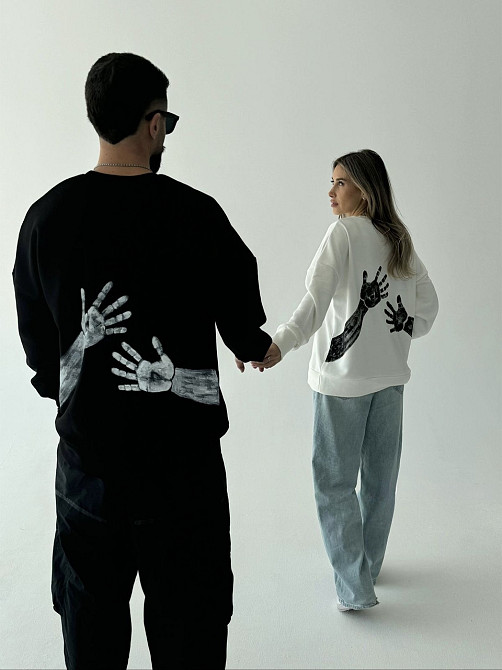 Парні оверсайз футболки «Обійми», з принтом на спині, Чернівці - фото 2