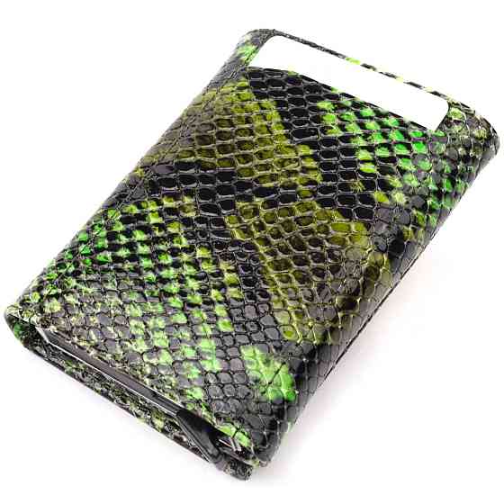 Лакированная визитница из натуральной фактурной кожи под змею KARYA 20987 Зеленый Киев