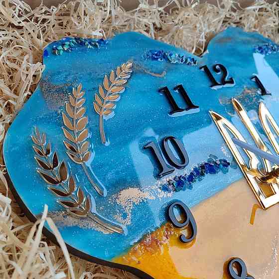 Годинник настінний 40*32 см Серце України Дніпро