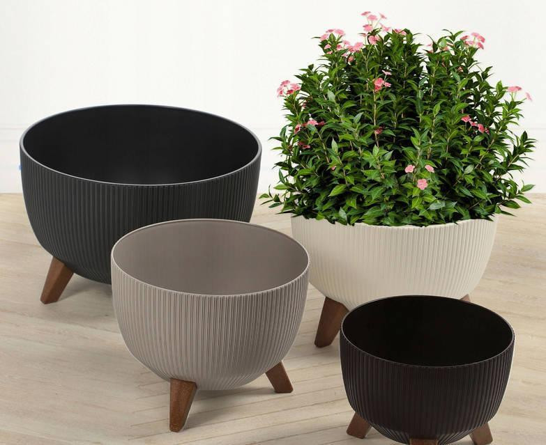 Горшок-кашпо для цветов на ножках 