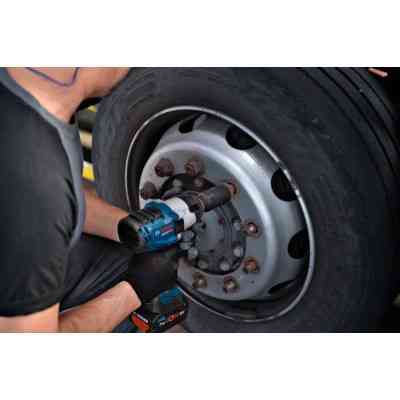 Гайковерт Bosch ударний GDS 18V-1050 H, 18В, 2x5.0 GAL1880 L-Box (0.601.9J8.522) Вінниця