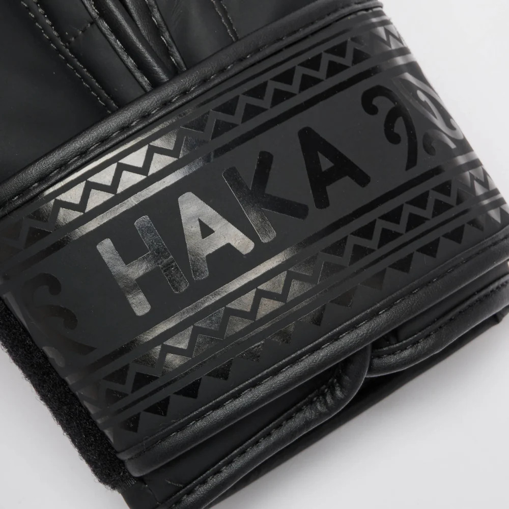 Боксерські рукавиці Leone GN329 HAKA Black 12 унцій Кам'янське - фото 8