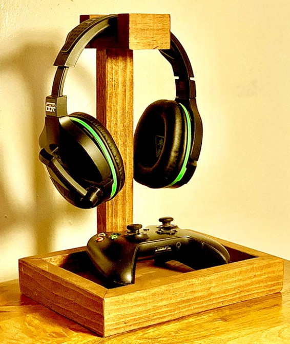 Стойка для наушников 