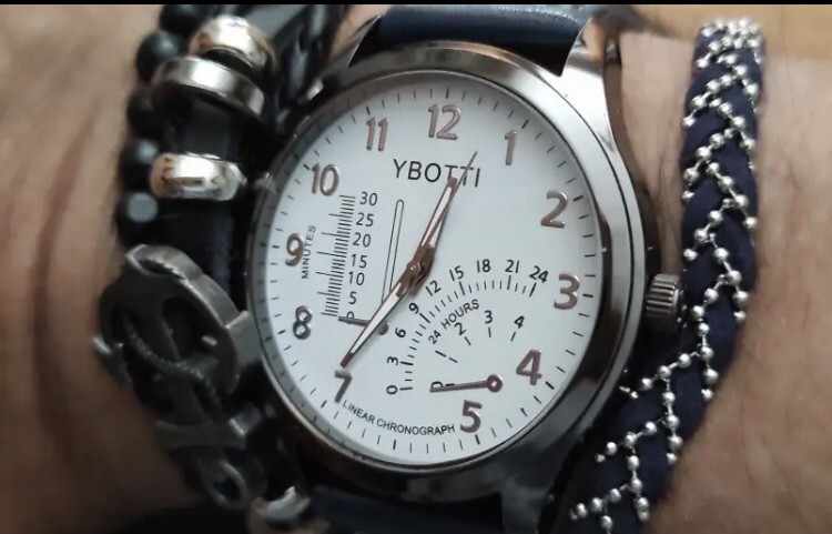 Подарочный набор для мужчин: наручные часы с 4 ориг. браслетами- диам 4см, длин 24см, шир рем 2см, без коробки Киев - изображение 7