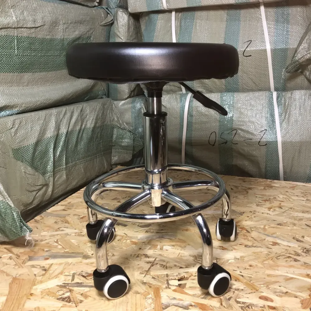 Стул косметологический без спинки на колесах с подставкой для ног, регулировка высоты Черный Киев - изображение 3