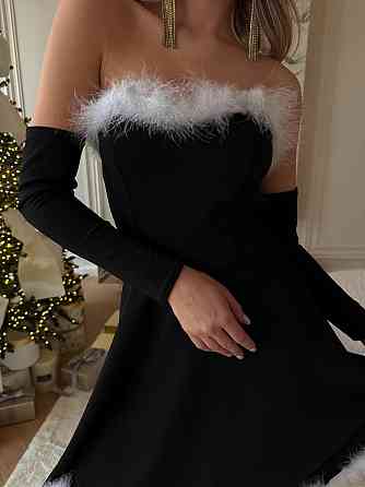 Женское новогоднее платье снегурочки с открытыми плечами и перчатками креп дайвинг + пух Черный, 42/44 Одесса