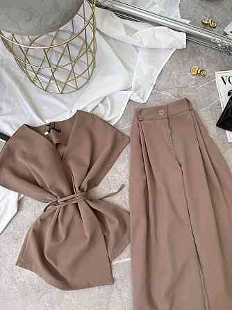 Жіночий базовий брючний костюм двійка з креп костюмки Одеса