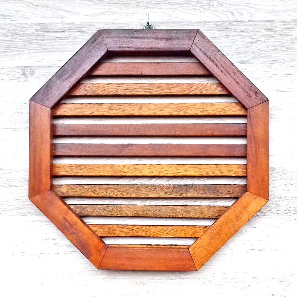 Полка настенная для цветов 