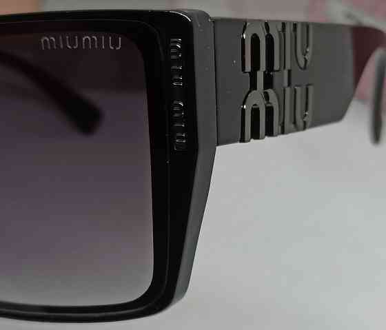 Брендові жіночі окуляри чорні з темно-сірим логотипом градієнт 11031 Київ