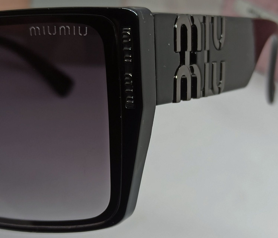 Брендові жіночі окуляри чорні з темно-сірим логотипом градієнт 11031 Київ - фото 1