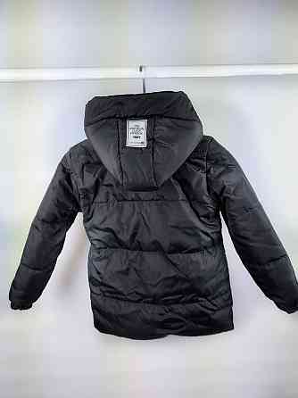 Демисезонная  черная куртка для девочки на 6,7 лет Николаев