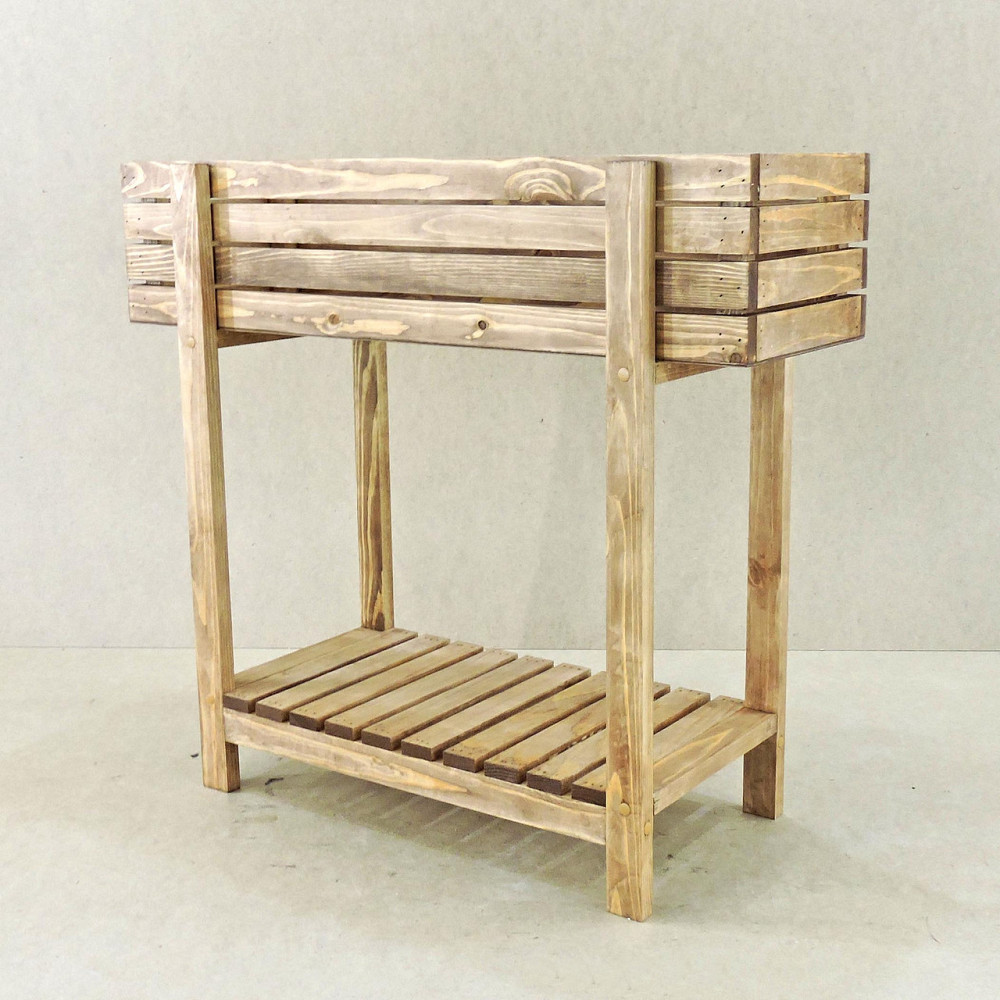 Кашпо на стойке 