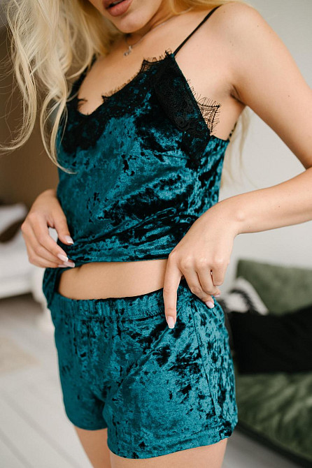 Жіноча піжама майка з шортами з мармурового велюру Зелений L Харків - фото 1