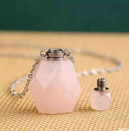 Кулон-флакон з рожевого кварцу на ланцюжку – камінь любові та гармонії Київ