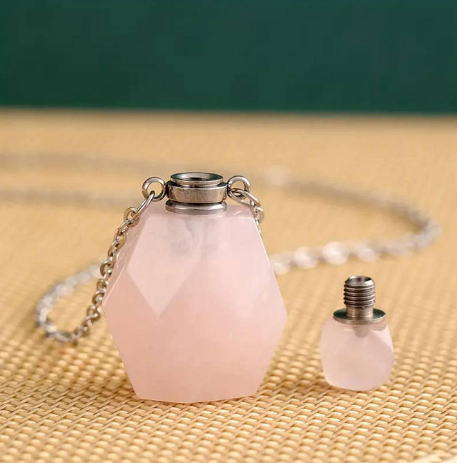 Кулон-флакон з рожевого кварцу на ланцюжку – камінь любові та гармонії Київ - фото 1