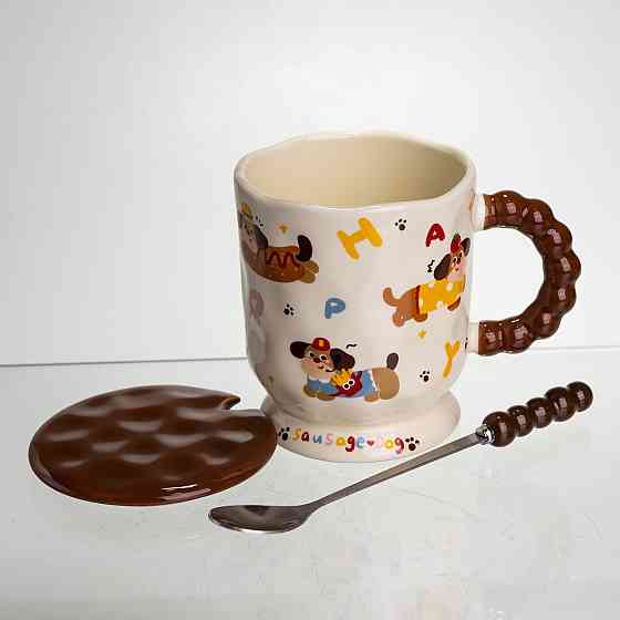 Новорічна порцелянова чашка "Весела Такса" з кришкою та ложкою 400 мл, Святкова кружка чашка для дітей на подарунок FM-17B Коломия