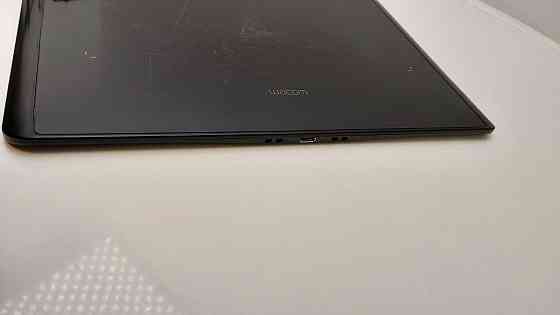 Графічний планшет Wacom PTH-860 без пера (товар вживаний) Луцьк