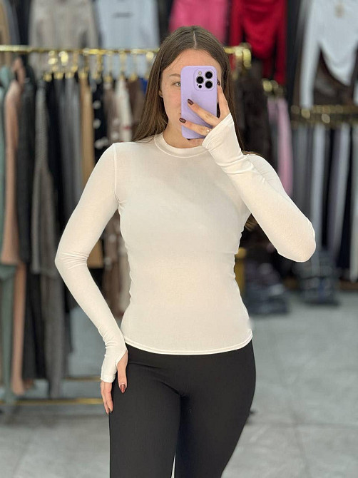 Жіночий базовий трикотажний лонгслів з віскози Одеса - фото 1