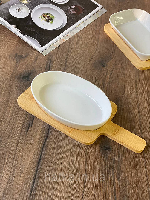 Тарілка сервірувальна з бамбуковою підставкою Olens "Білосніжна" 19*12 см h 3.5 см кераміка для дому та ресторану 102-1195 Київ - фото 1