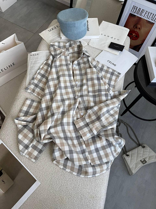 Жіноча стильна сорочка оверсайз у клітинку з ефектом надірваних рукавів тіар. Бежевий Одеса - фото 1