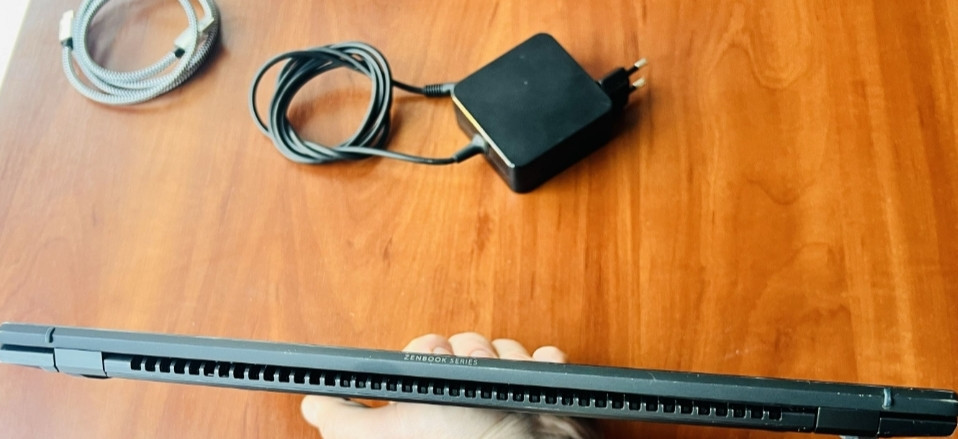 Ультрабук: ASUS UX325 (Самоліт) Зарядка на Tyre — C Київ - фото 2