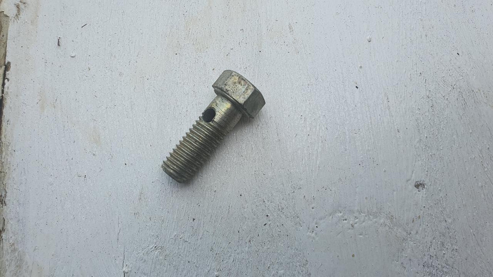 Болт-штуцер М10х1.5. Длина 34 мм. СССР. Харьков - изображение 1
