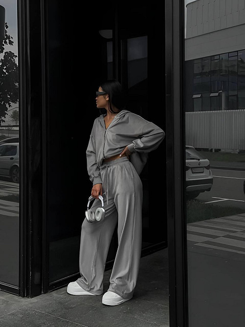 Жіночий прогулянковий костюм-двійка: кофта та штани з плюшевого велюру Сірий, 46/48 Одеса - фото 2