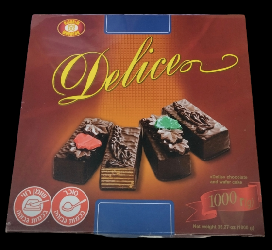 Торт ХКФ "Деліс" 1000 г - ніжний десерт з кремом та бісквітом для сімейного чаювання та свят Харків